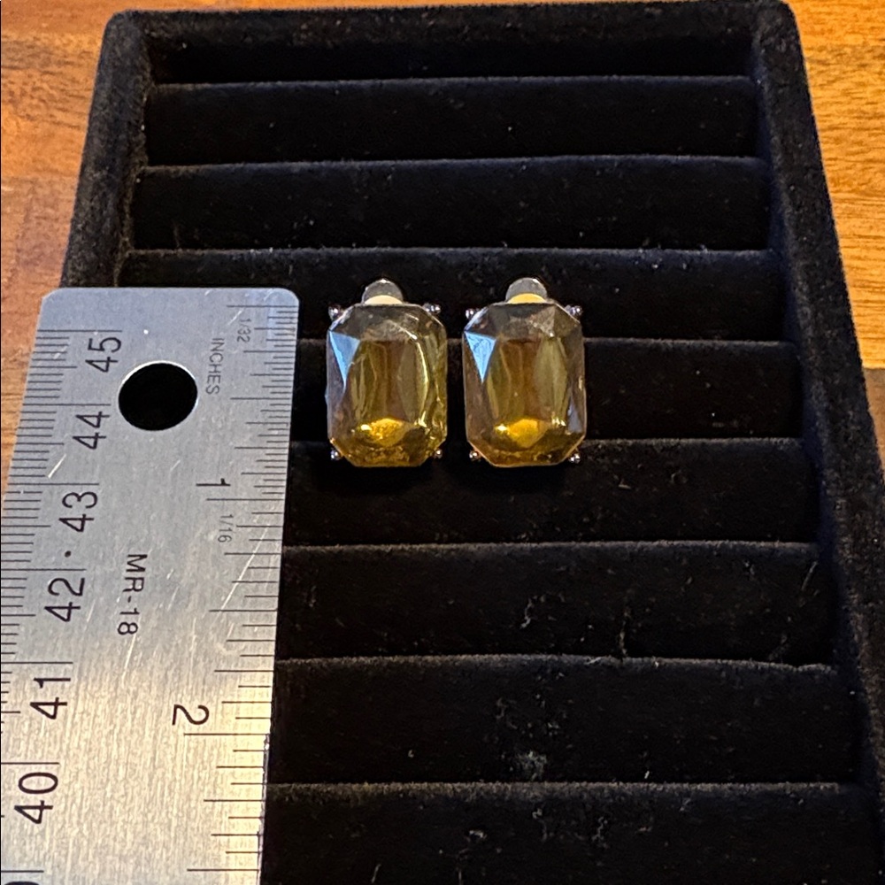 Rhinestone Earring Bundle - Picture 7 of 7